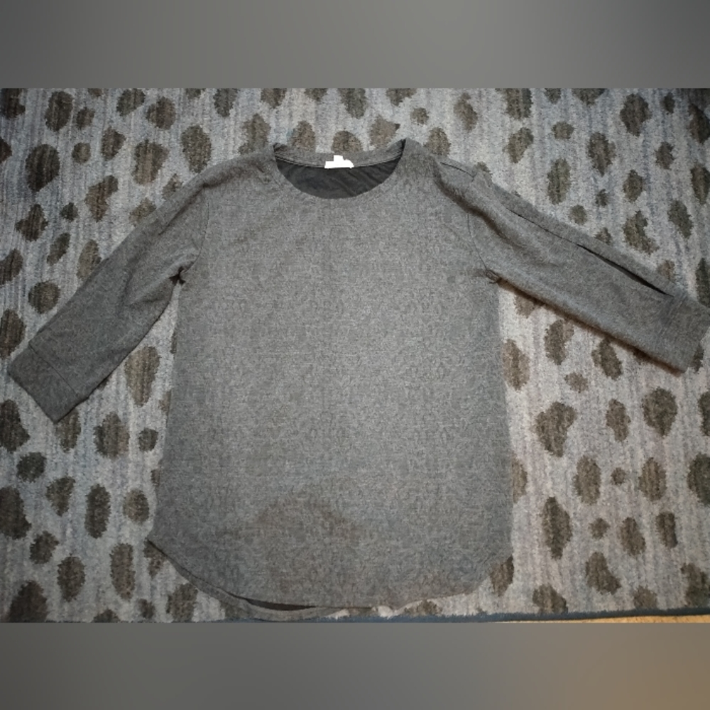 Jane and Delancey Gray Cold Shoulder Sweater sz M